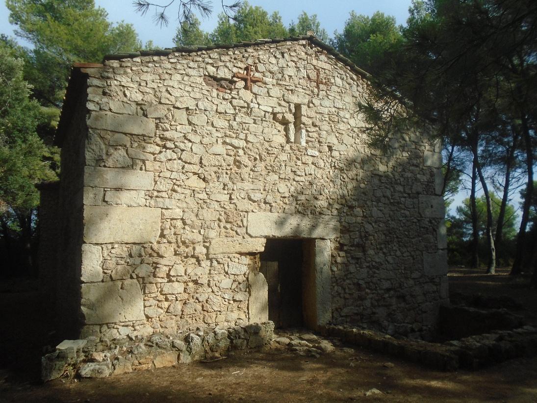 This ruined chapel is on the Isle de St Honorat off the coast near Cannes. It was once part of an important monastic community of which St Patrick is said to have been a member. There is still a monastery there.